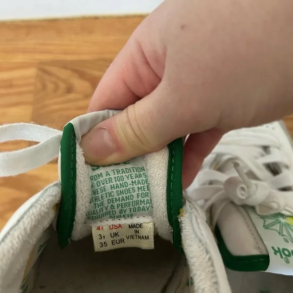 Reebok Kids White Sneakers - Picture 5 of 5